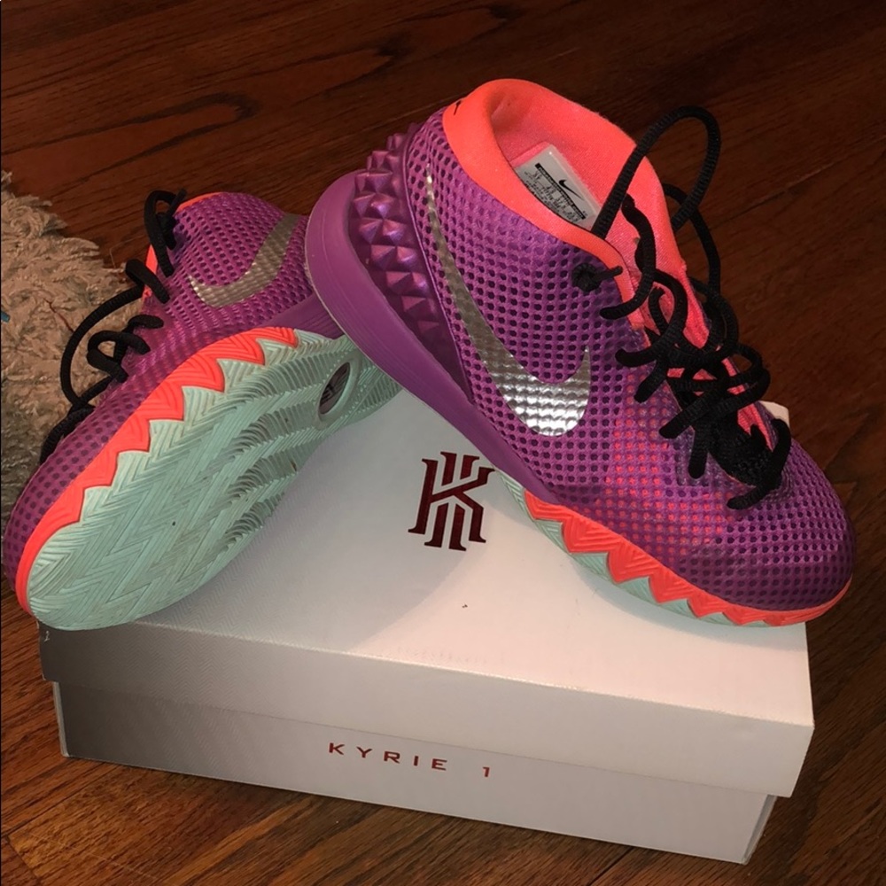 KYRIE 1 (GS)